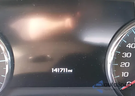 2017 GMC Yukon Xl Denali z USA, uszkodzony, nr VIN 1GKS1HKJ6HR283526